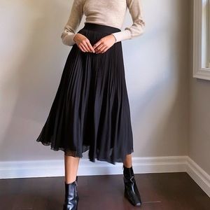 Aritzia Wilfred Twirl Skirt